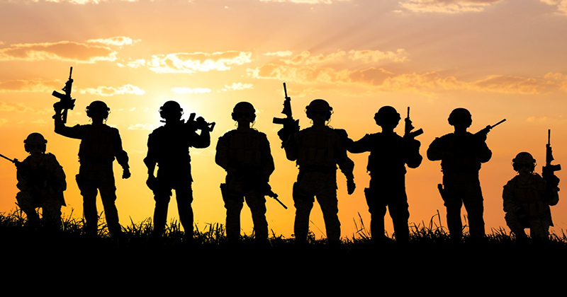ฝันเห็นทหารมาที่บ้าน - "Dreamed of seeing soldiers coming to the house"
