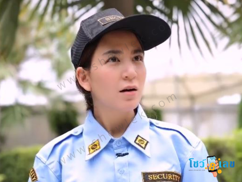 พลอย ชิดจันทร์