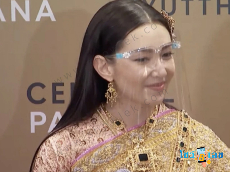 พลอย ภัทรากร, เวียร์, เบลล่า, ข่าวเวียร์เบลล่า, เวียร์เบลล่า, เบลล่าเลิกเวียร์, เวียร์เบลล่าเลิกกัน