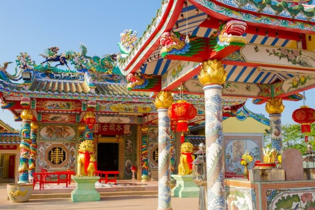  ฝันว่าจุดธูปไหว้ศาลเจ้าจีน