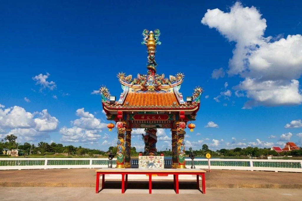 ฝันเห็นศาลเจ้าจีน