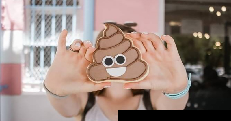 ฝันว่ามือจับอุจจาระตัวเอง