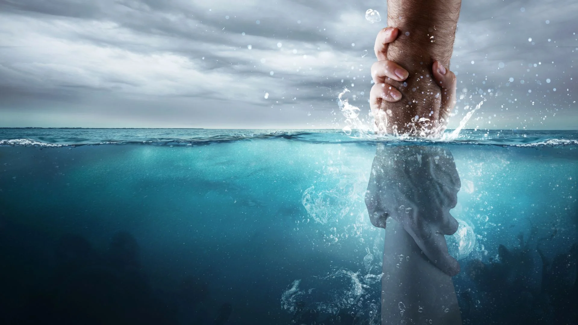 ฝันว่าตัวเองตกน้ํา แต่ขึ้นได้ เลขเด็ด-showlek