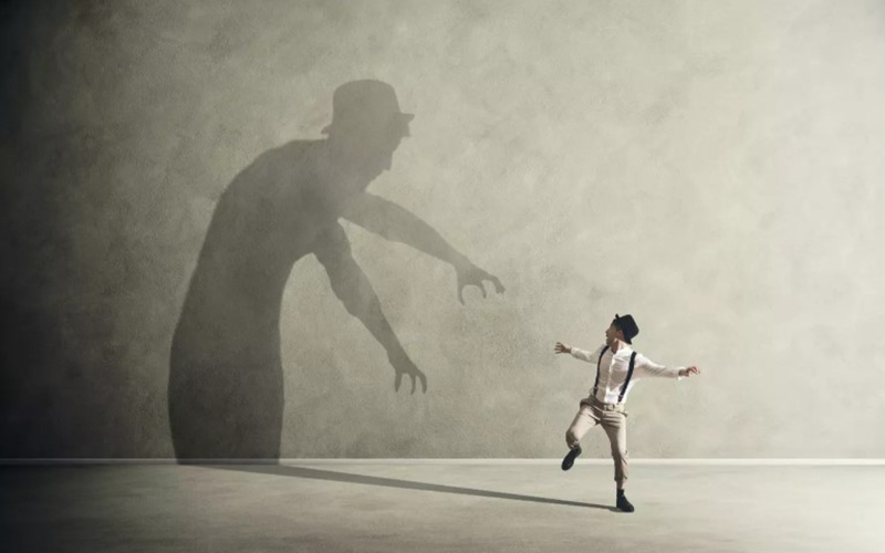 ฝันว่าผีหลอก-showlek.com