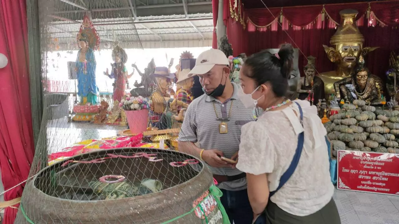 "กุมารทองเจ้าสัวเฮง คนดวงเฮง