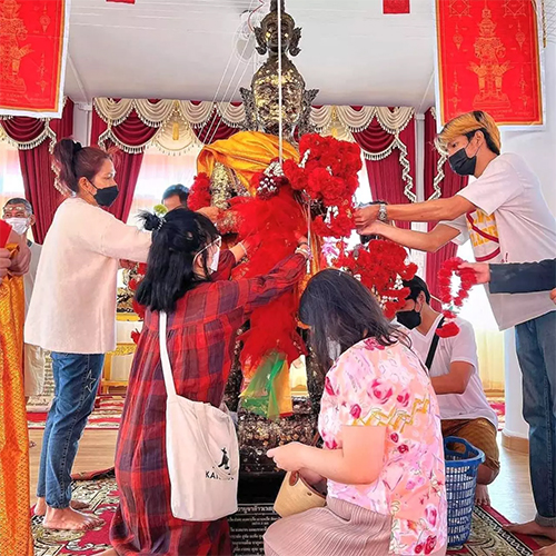 แก้บน ท้าวเวสสุวรรณ -"Show famous lottery numbers"