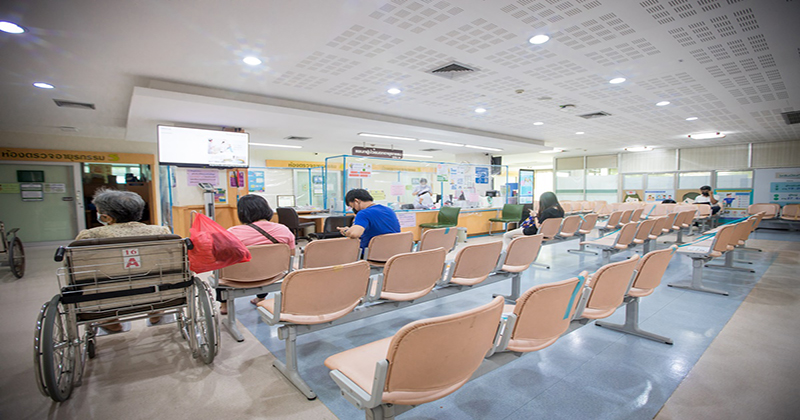 ฝันว่าไปหาหมอตรวจร่างกาย - "Dreamed of going to the doctor for a physical examination"