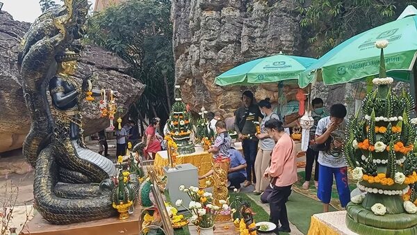 แห่กราบไหว้ ปู่มุจลินท์-เจ้าแม่ตะเคียน-''Procession to pay homage to Grandfather Mucalin - Goddess Takhian''