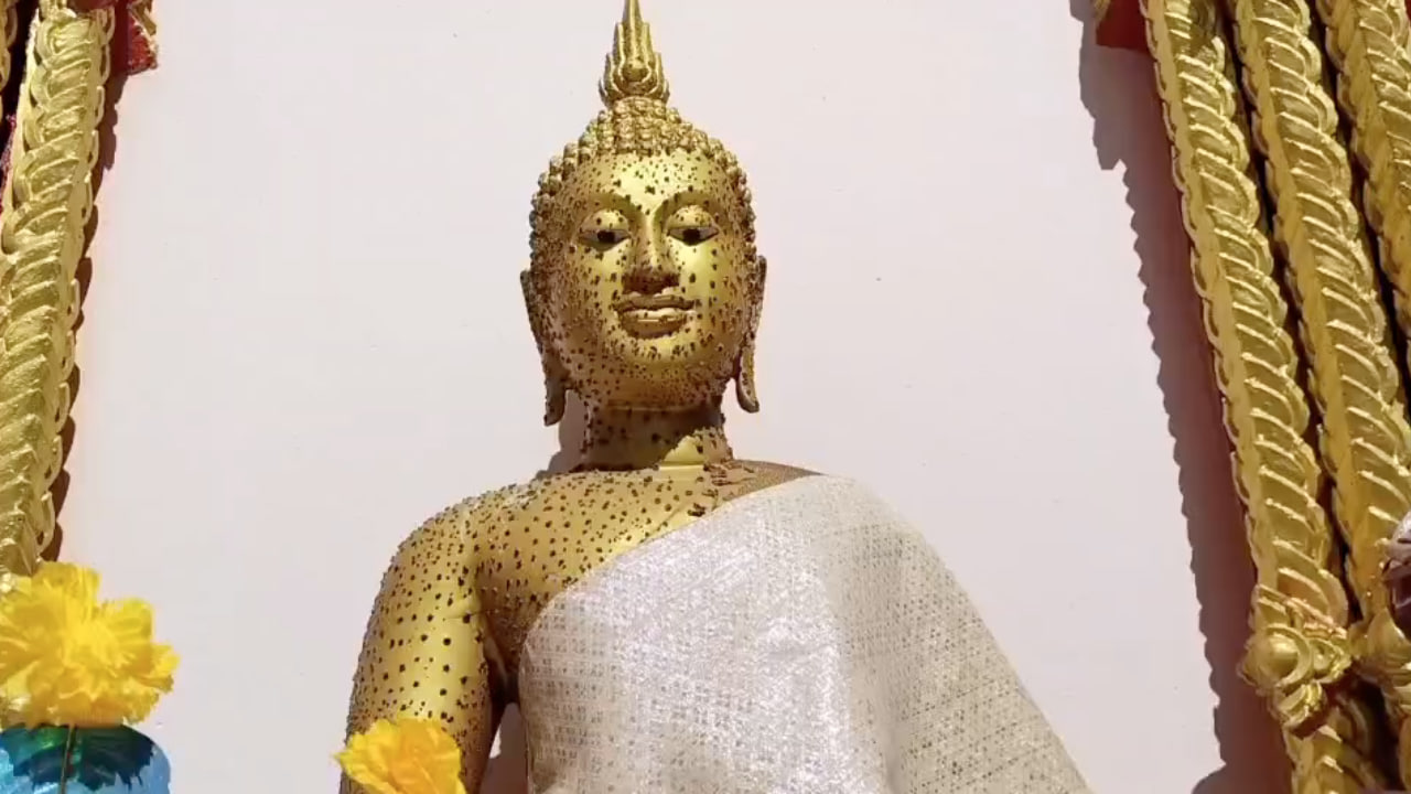 เลขเด็ด พระพุทธรูปมีตุ่มขึ้น-"Lucky number The Buddha statue has a bump"
