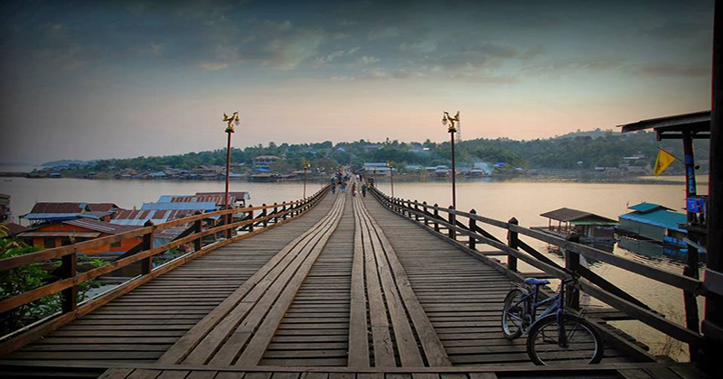 ฝันเห็นสะพานไม้ เลขเด็ด - "Dreaming of seeing a wooden bridge, lucky numbers"