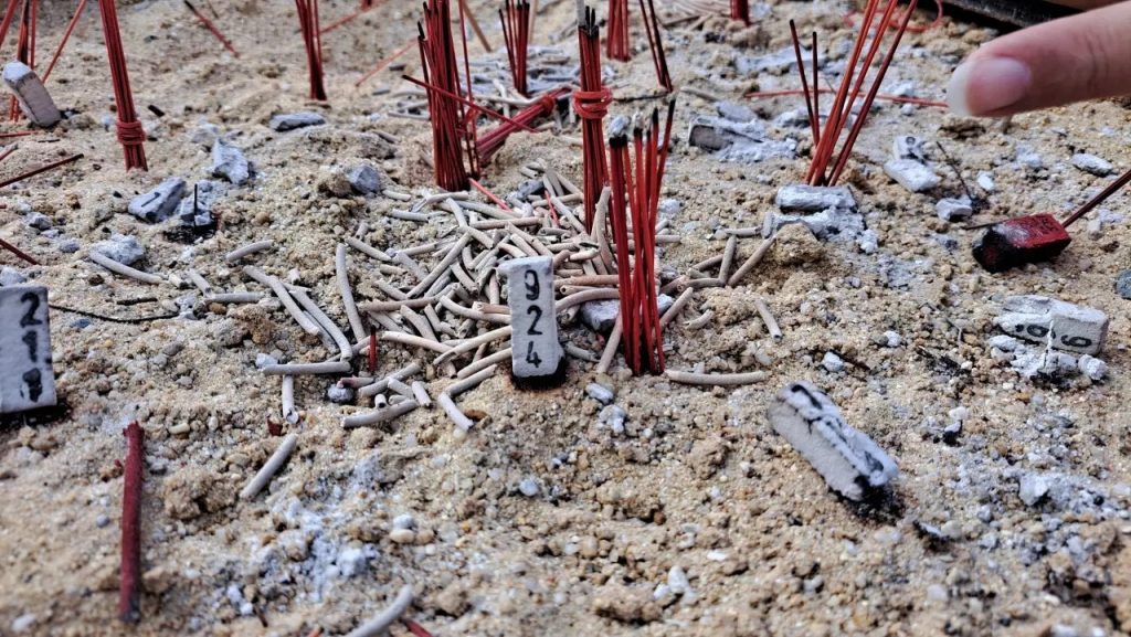 ตลกดัง แก้บน ท้าวเวสสุวรรณ-"The best lottery in the world, this latest draw."