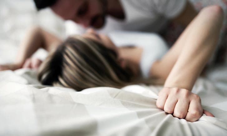 ฝันว่ามีเพศสัมพันธ์กับคนรู้จัก-"Dreamed of having sex with an acquaintance"