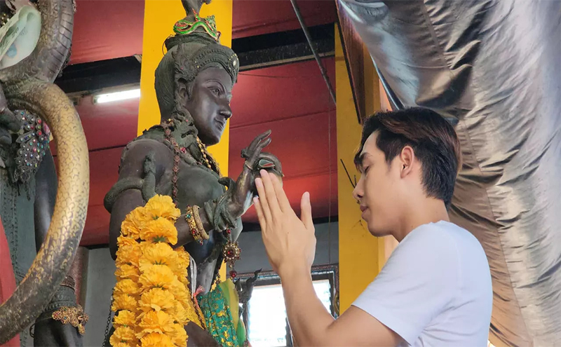 ขอโชค พ่อปู่ศรีสุทโธ -"Come back and ask for luck"