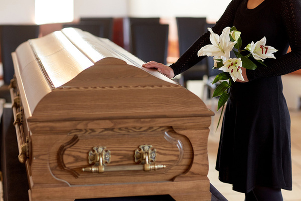 ฝันเห็นโรงศพ-"Dream of seeing a coffin"