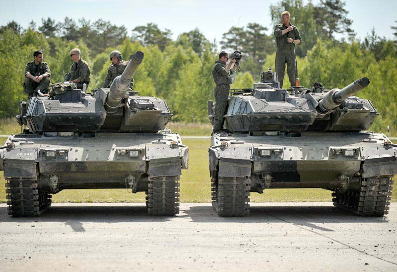 ฝันเห็นรถถังทหาร-''Dream of seeing a military tank''